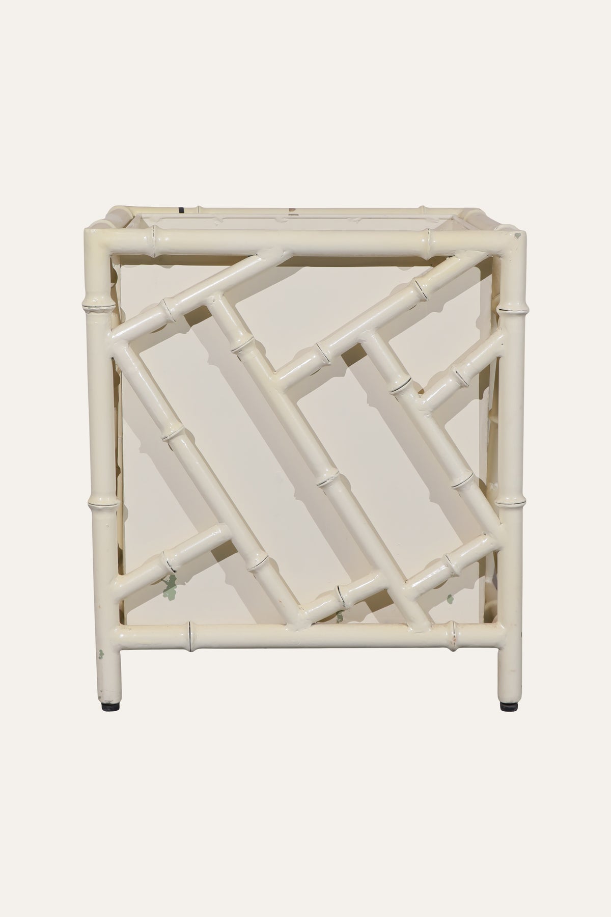 White Bamboo Style Lattice Planter for Entryway & Balcony