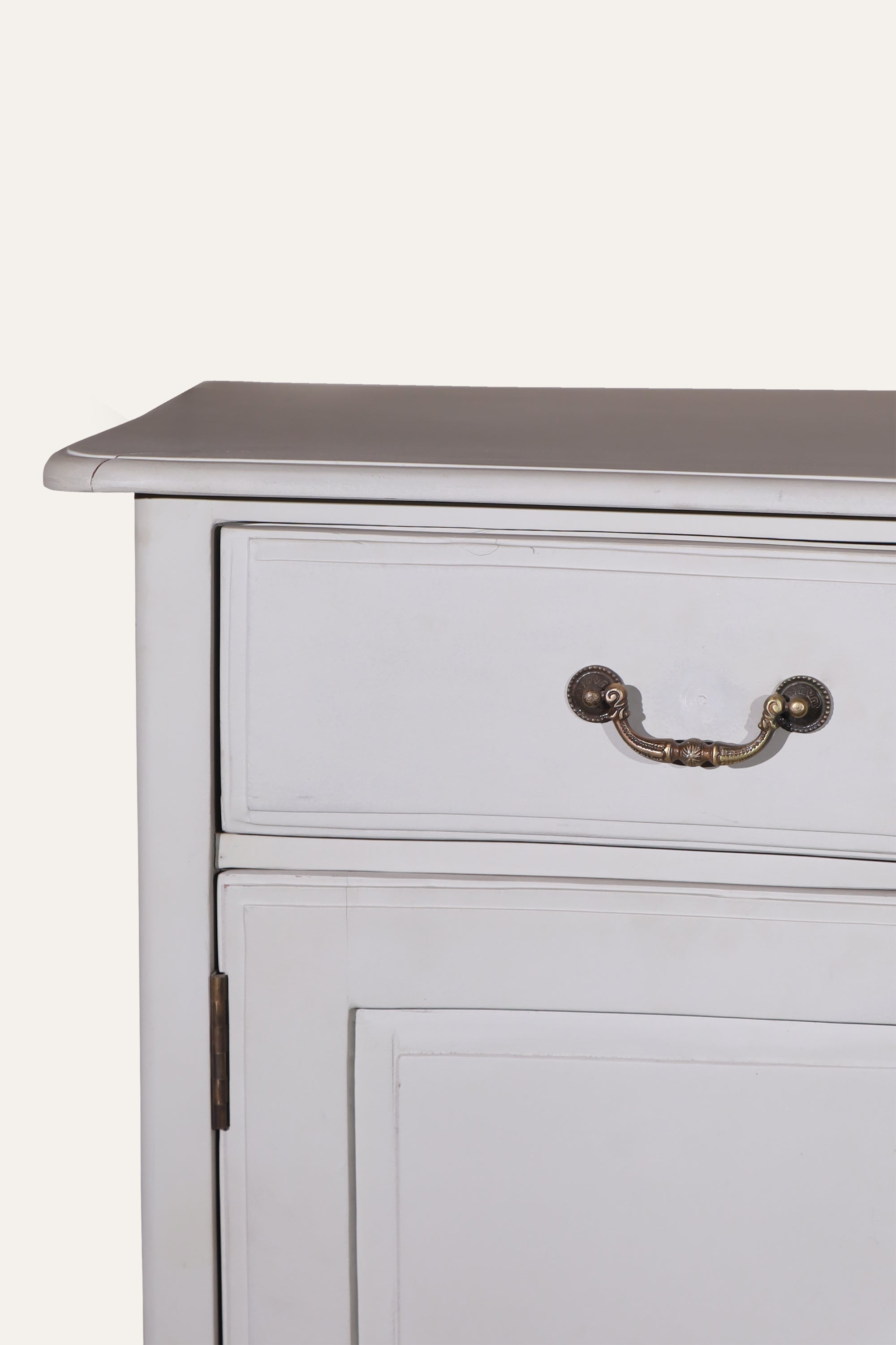 French Style White Wooden 3-Drawer Cabinet with Double-Door Storage