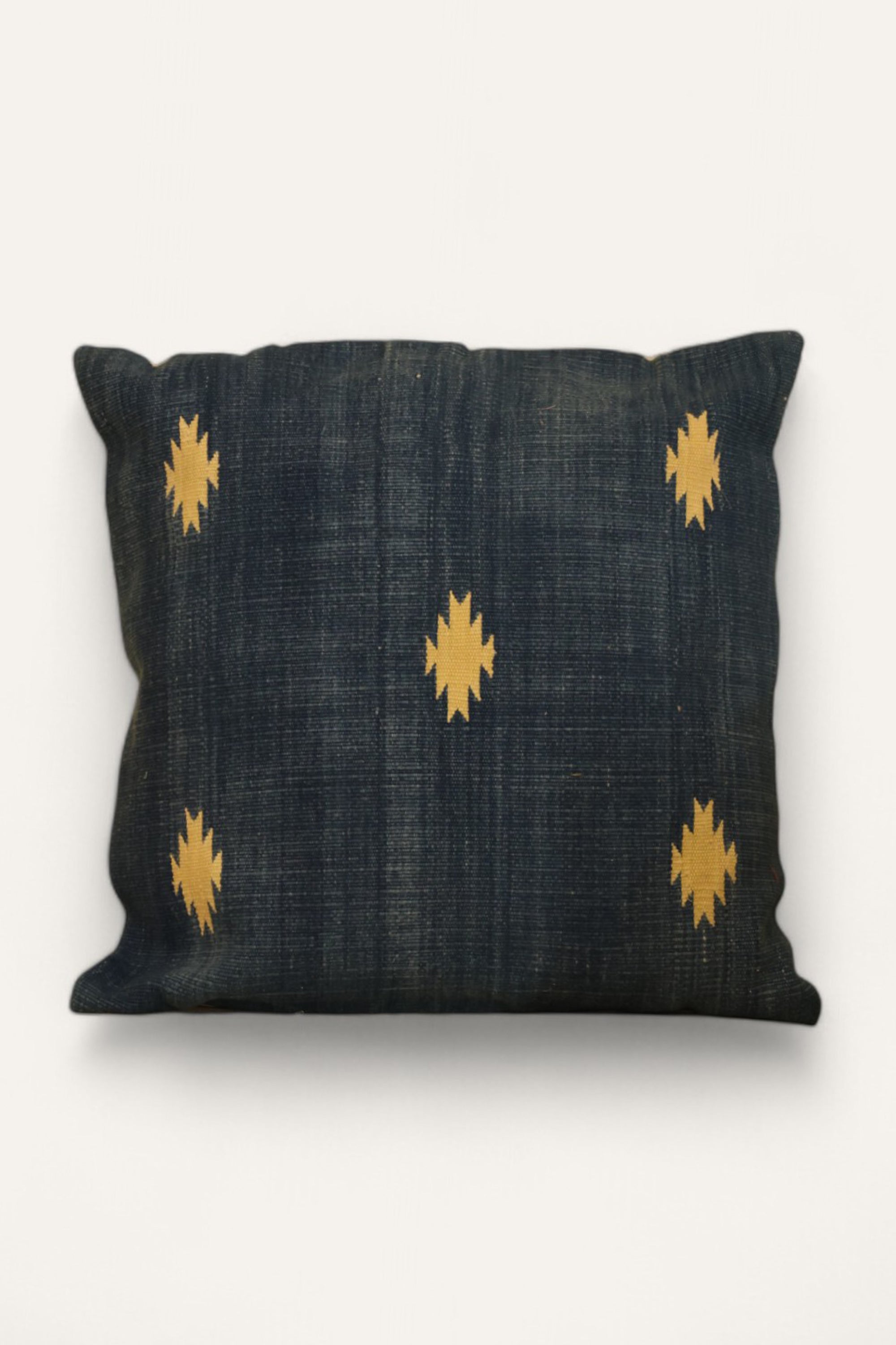 Lemon breeze cushion cover