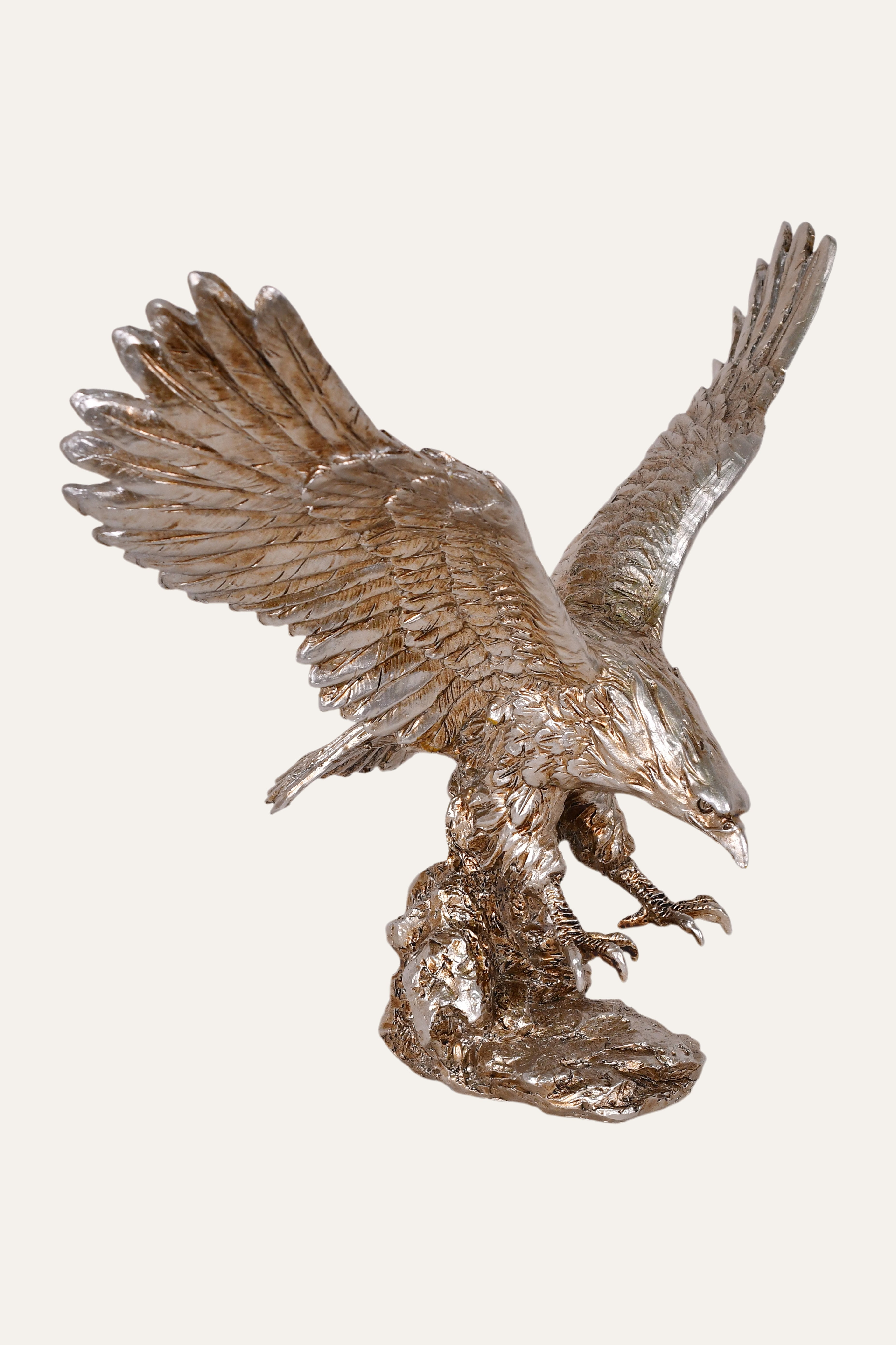 Majestic Eagle Metal Sculpture