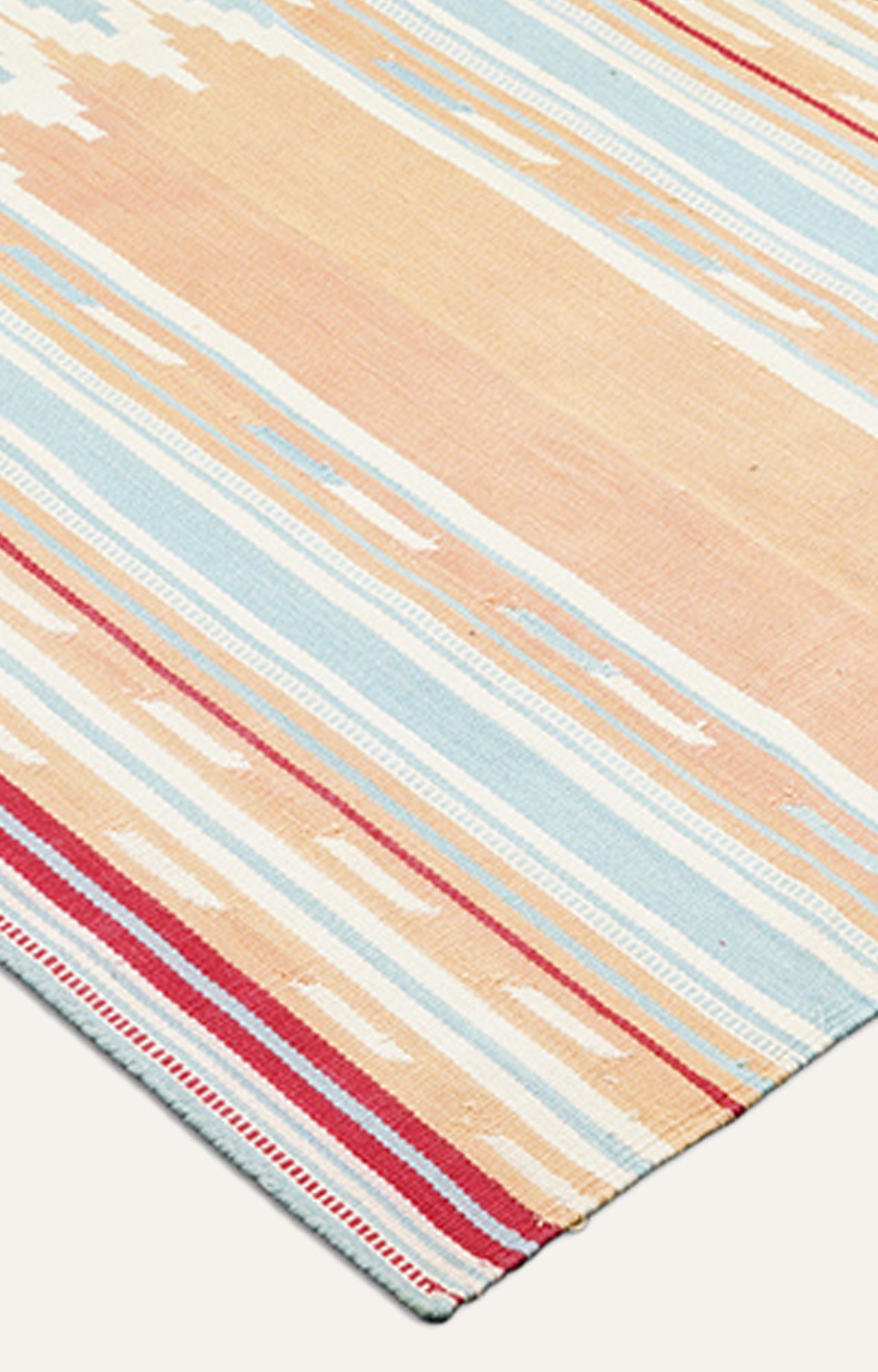 Striped rug with multicolor pattern 