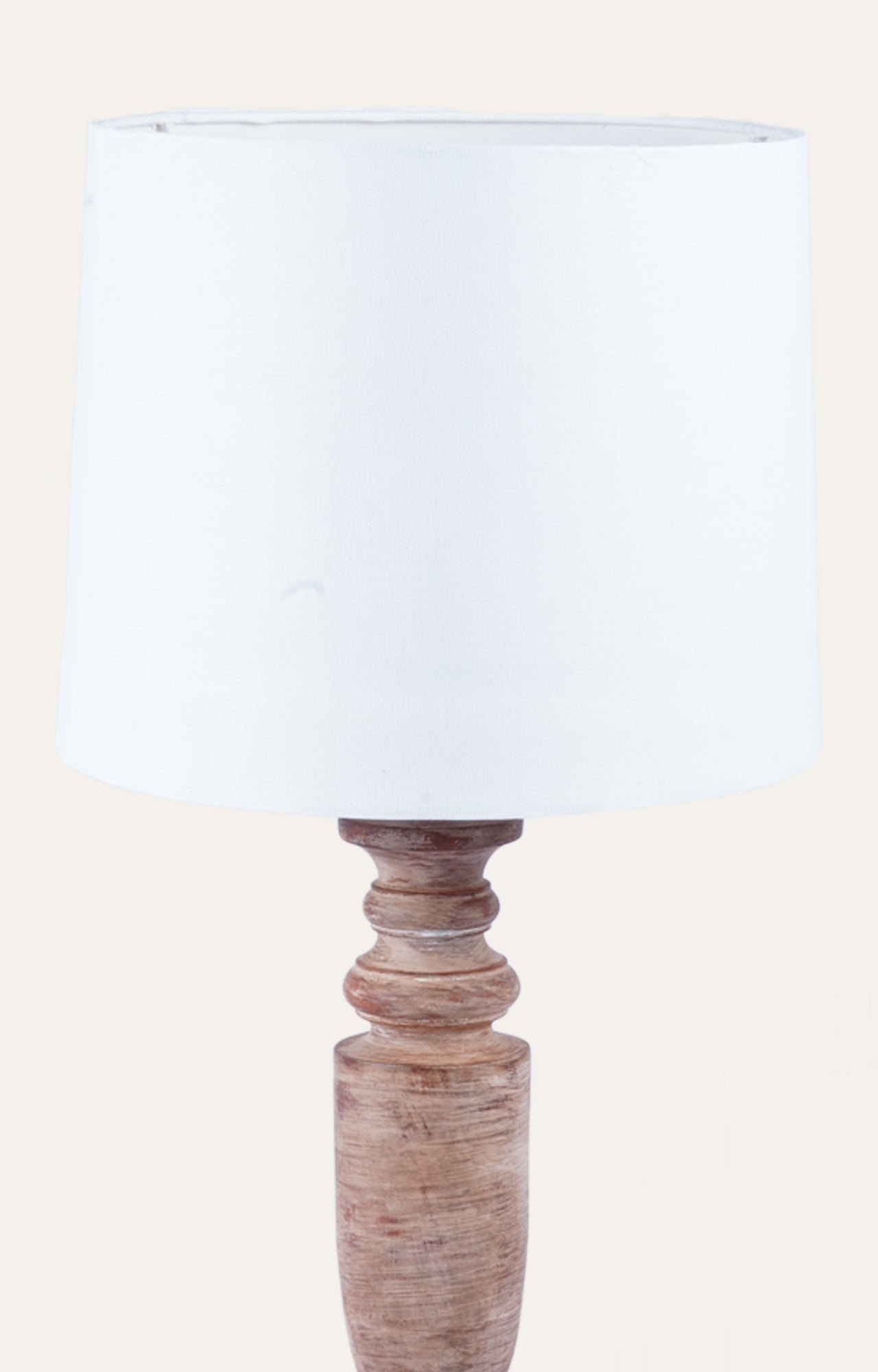 Pillar table lamp in wood_3