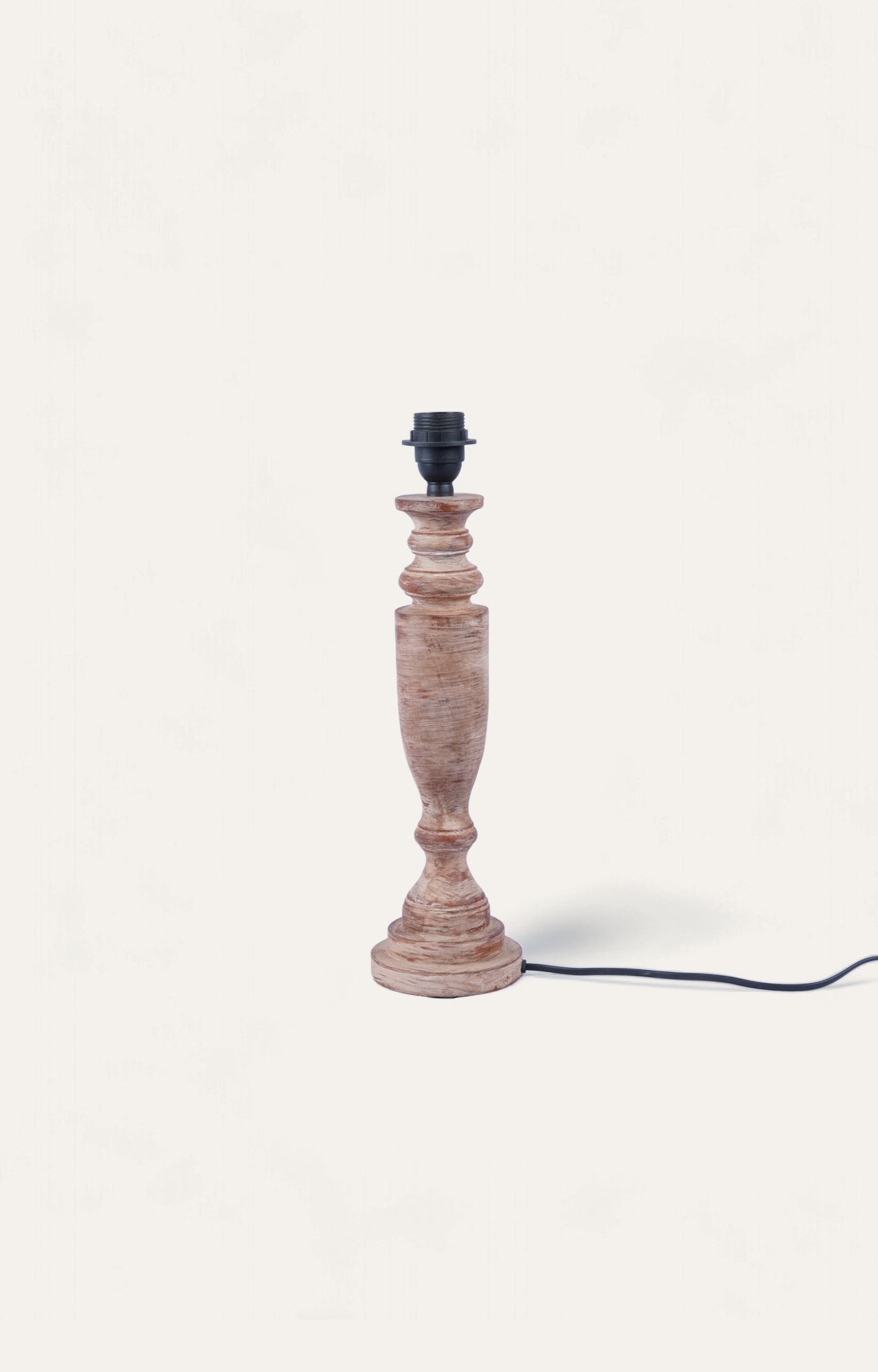 Pillar table lamp in wood_4