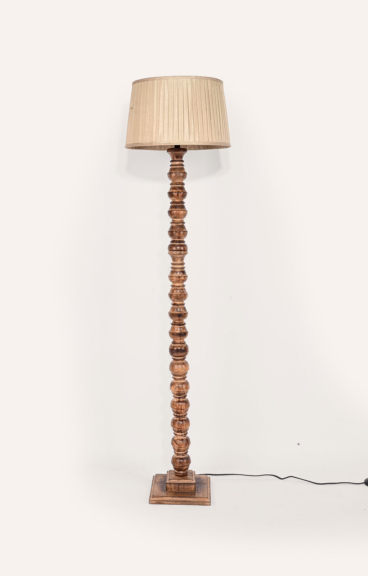 Classic Round Wooden Floor Lamp