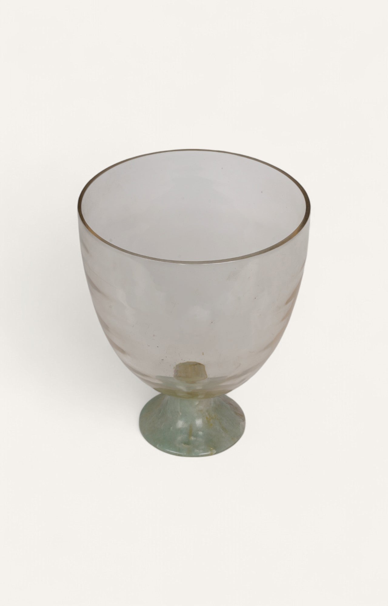  Footed round glass vase