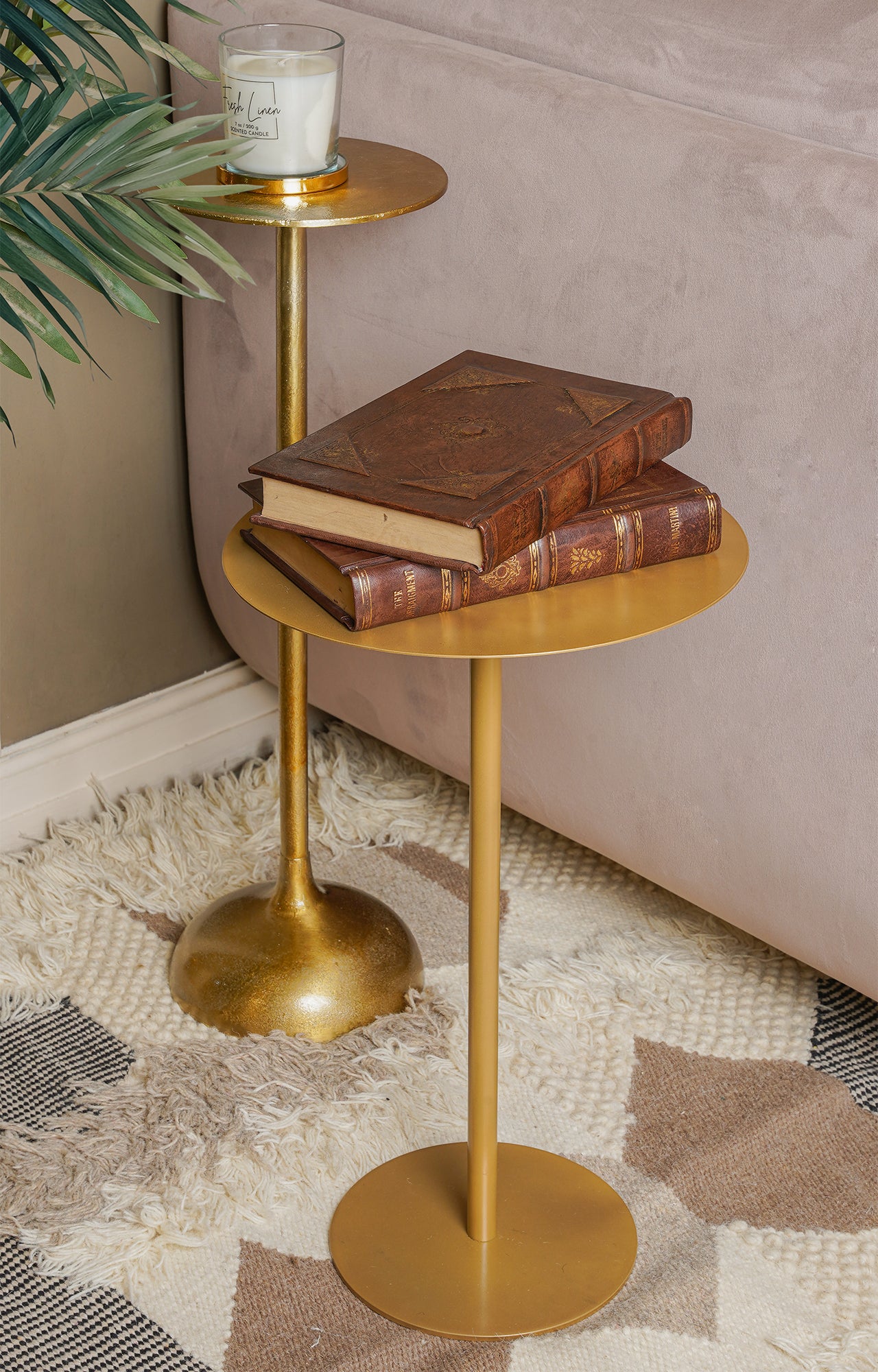 Circular Accent Peg Table