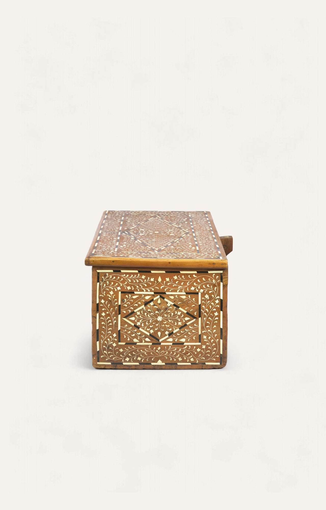 The King's Decorative Wooden Box_3