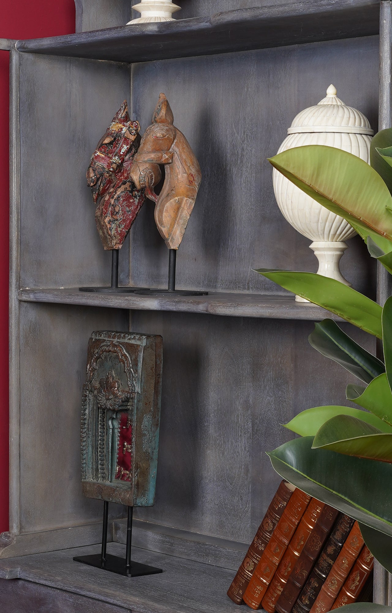 The King's Horse Wooden Home Décor_lifestyle