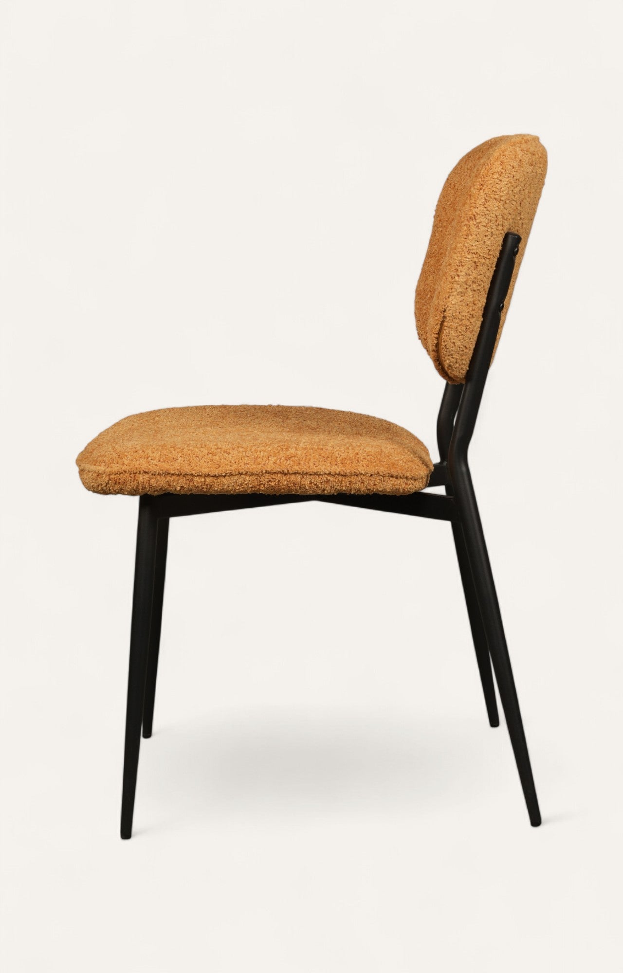 Chair with brown cushioned seat