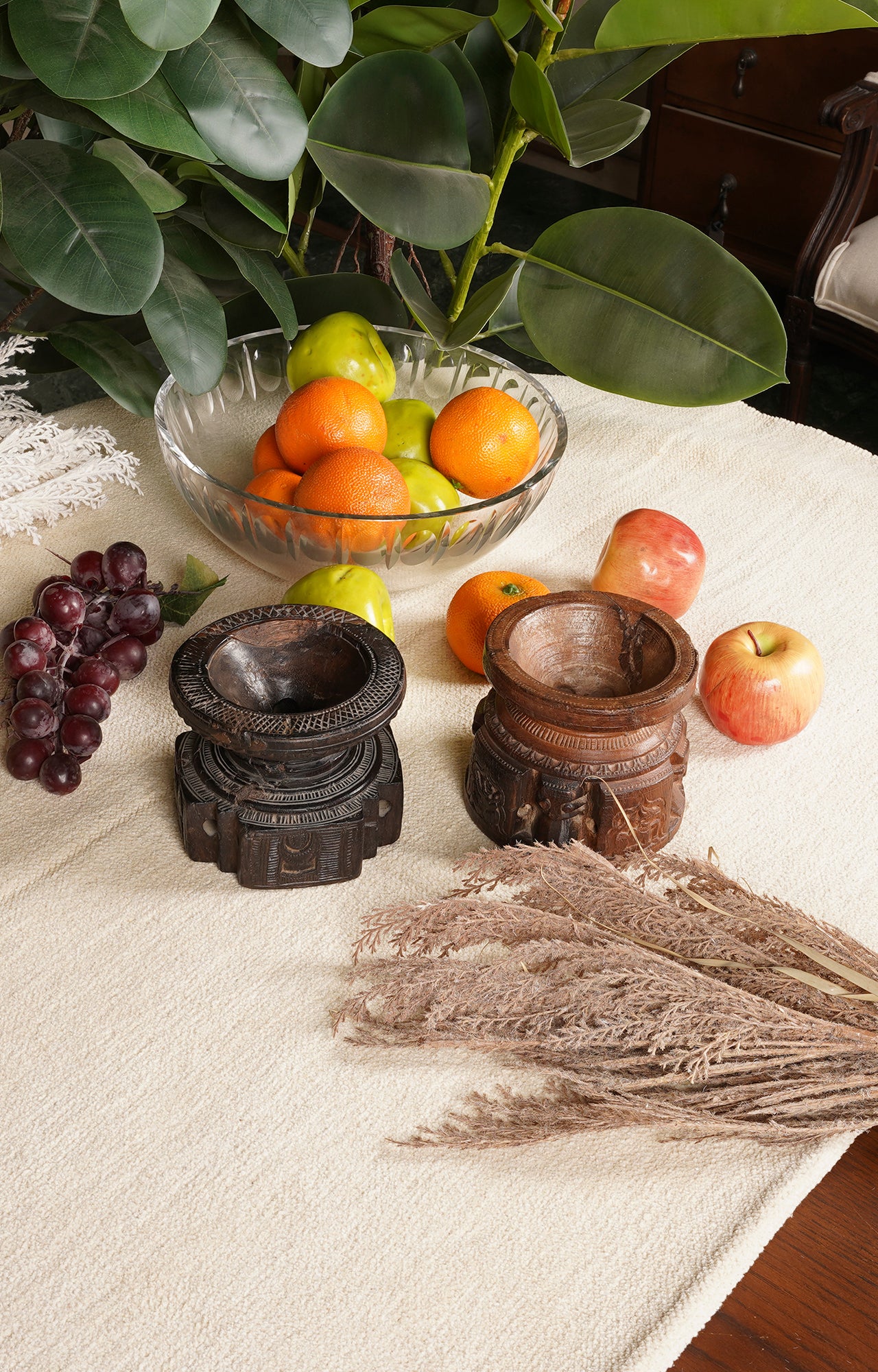 Vintage Dark wood carved candle stand_liestyle