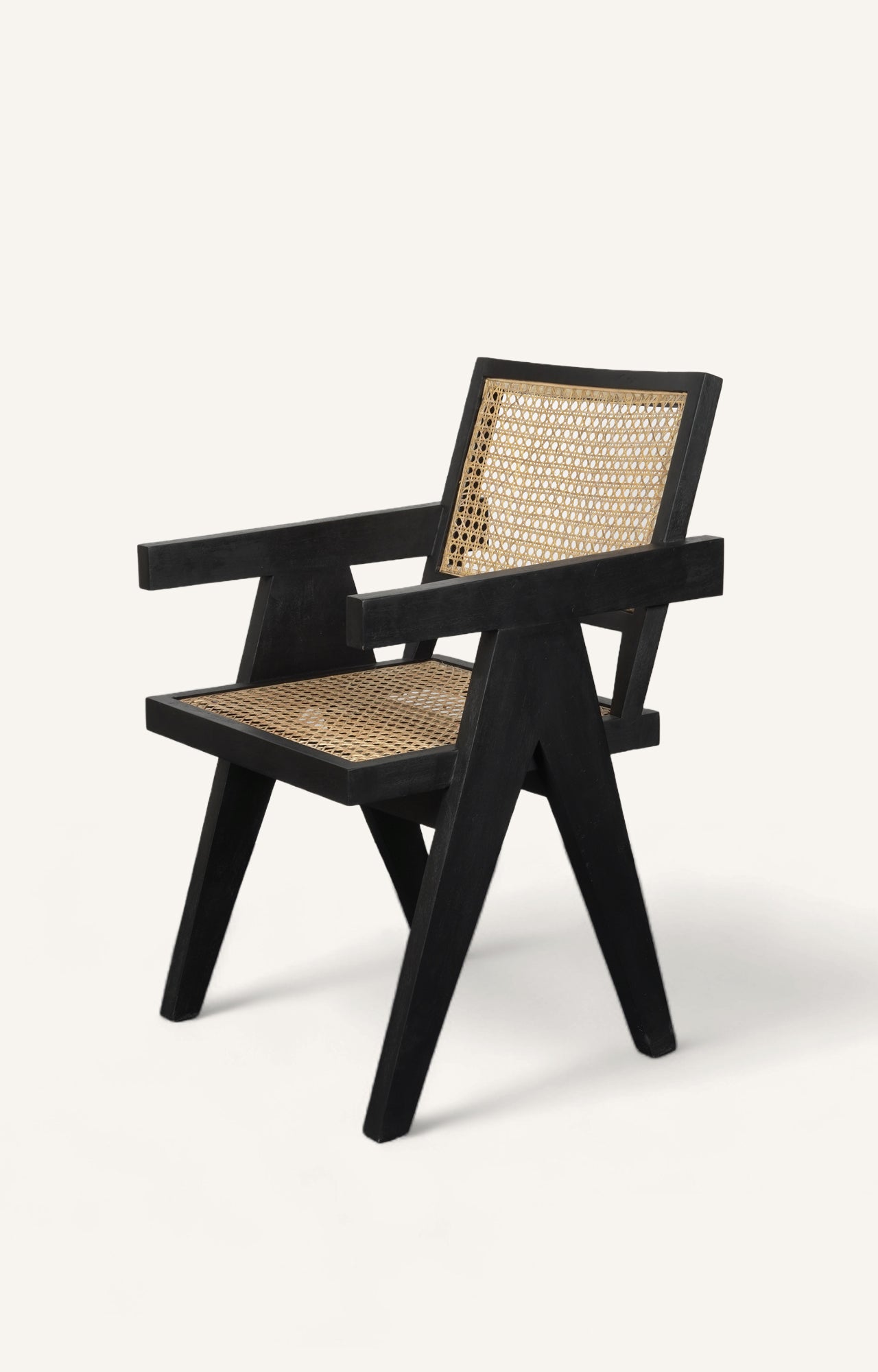 Vintage arm chair_main