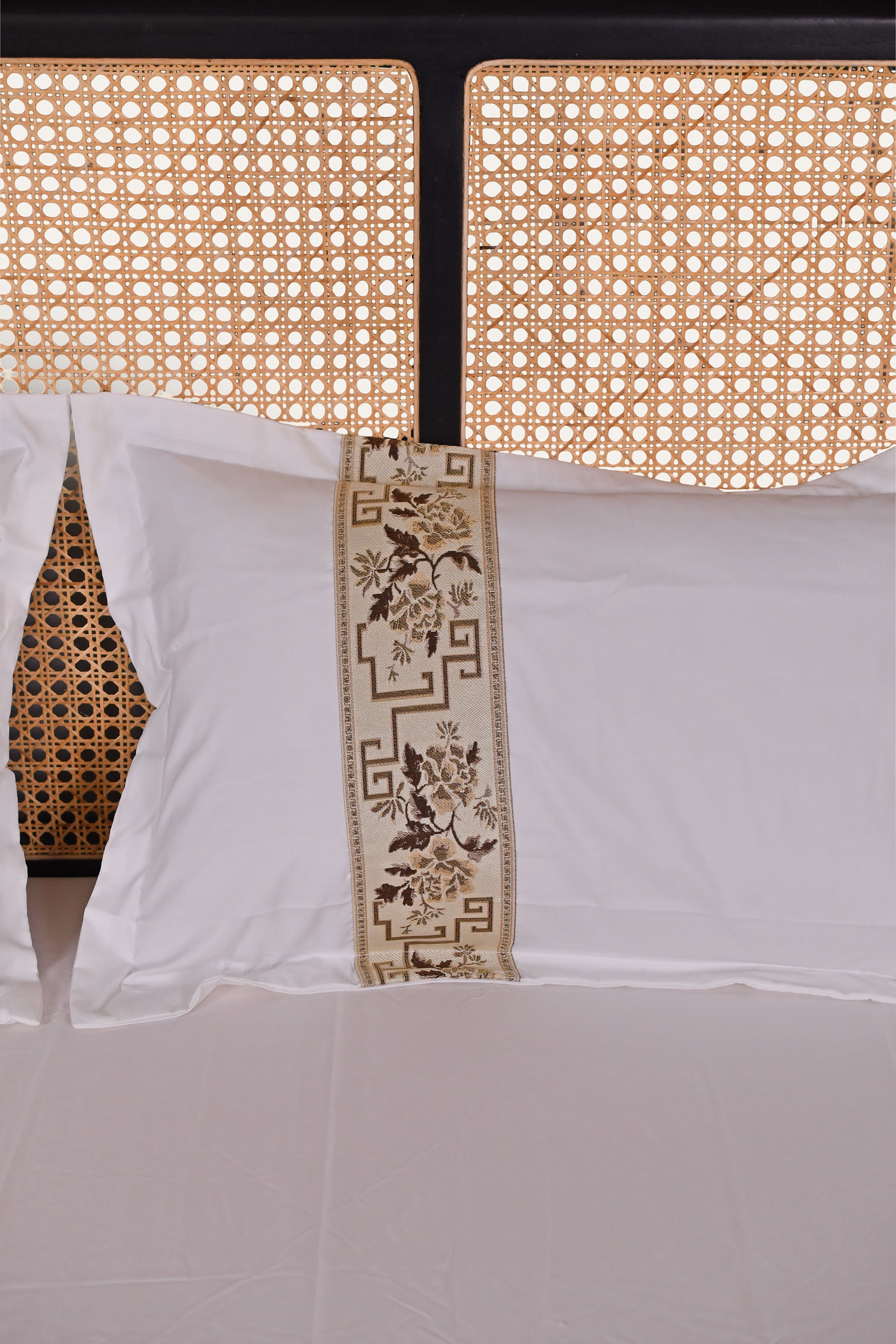 White King Size Bed Cover Set India