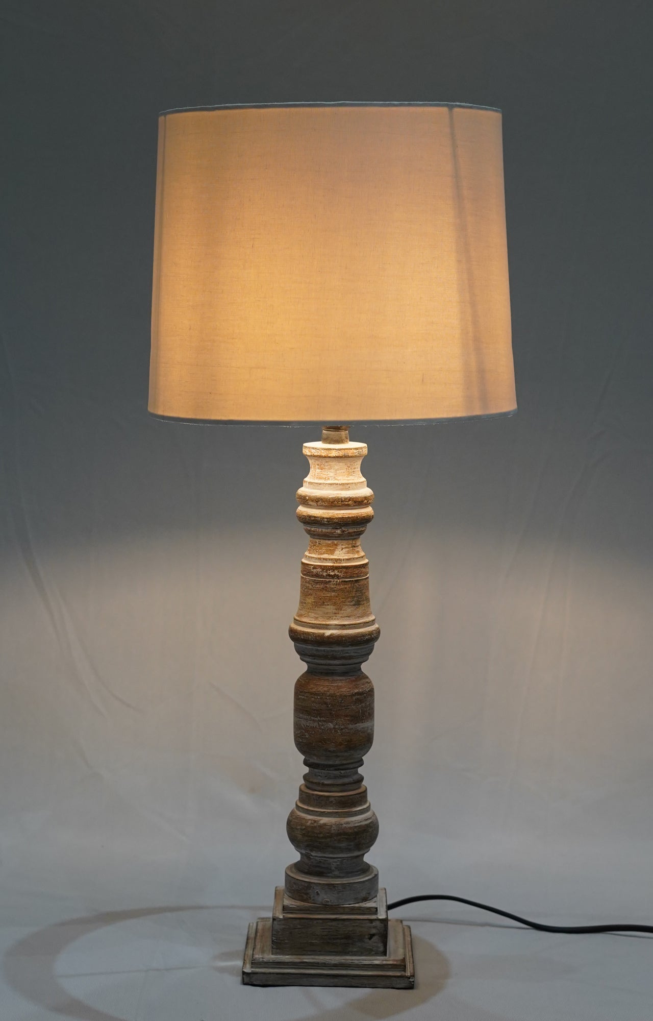 Wood_Pillar_table_lamp_5