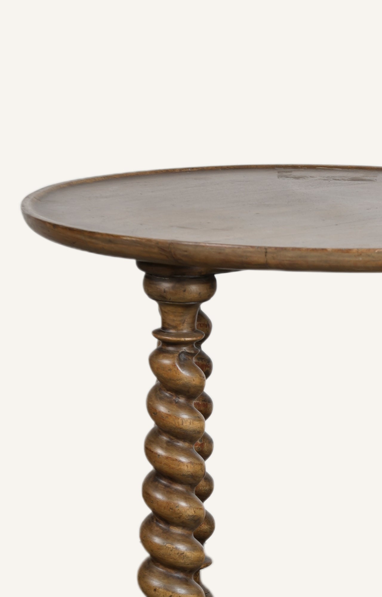 Wooden Round Side Table_detailed