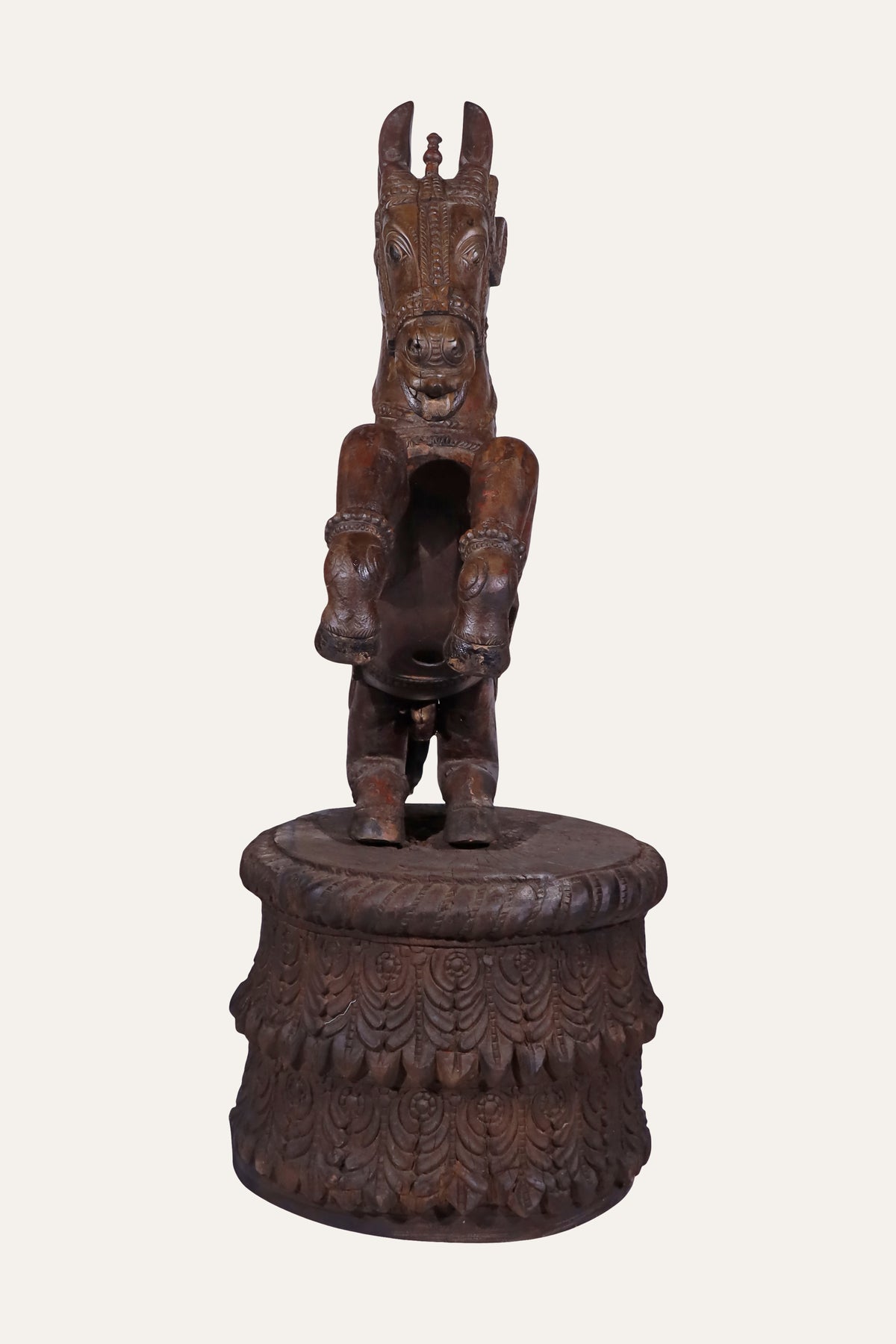 brown horse sculpture