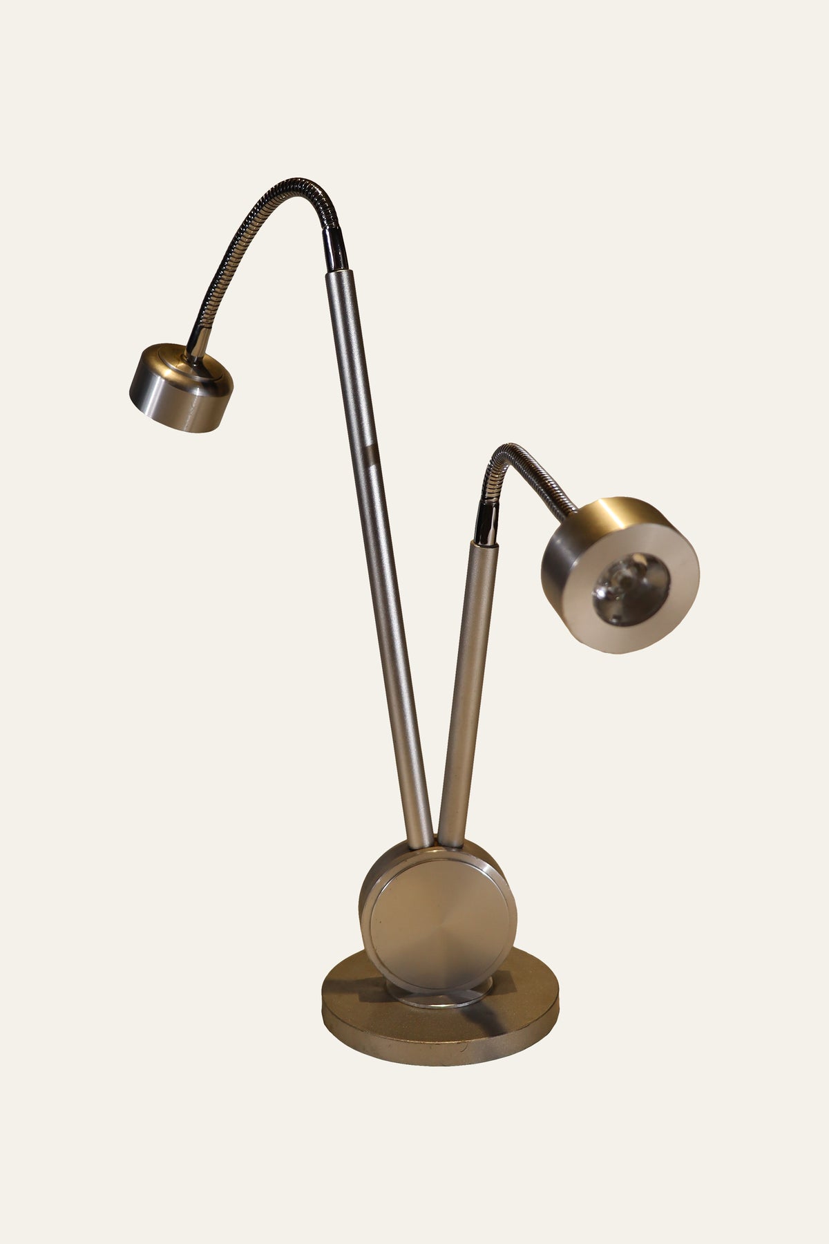 dual arm metal table lamp