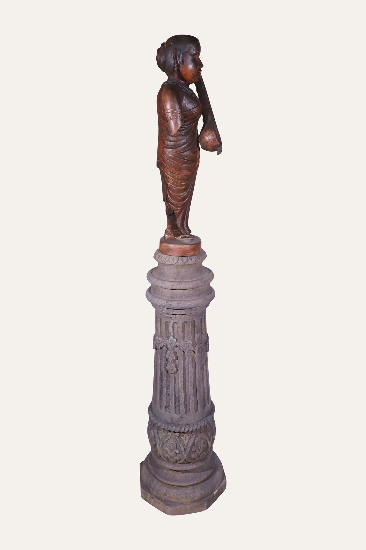 female sculpture decor