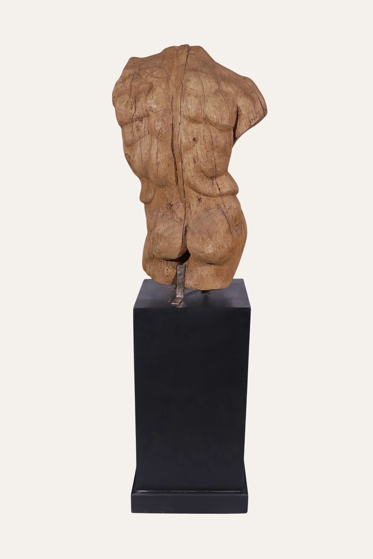 gallery plinth sculpture
