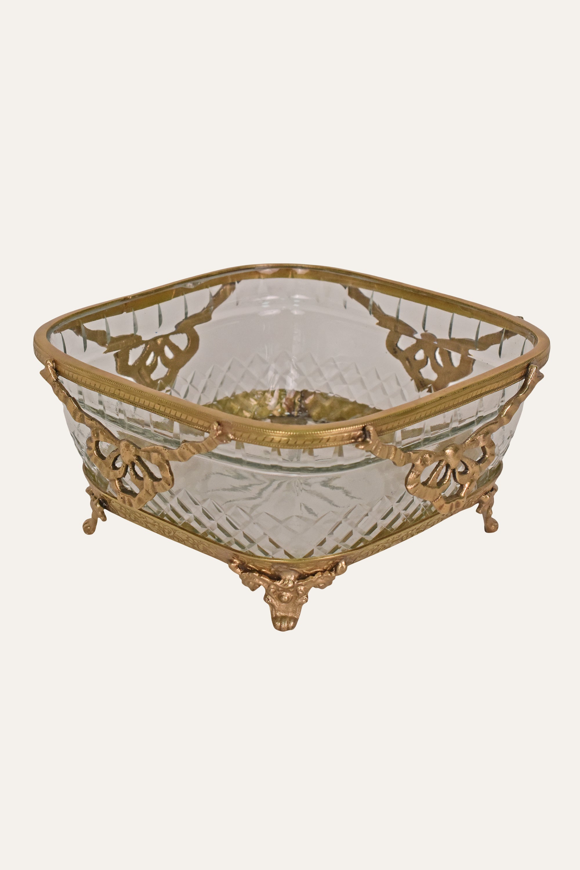 glass serving bowl