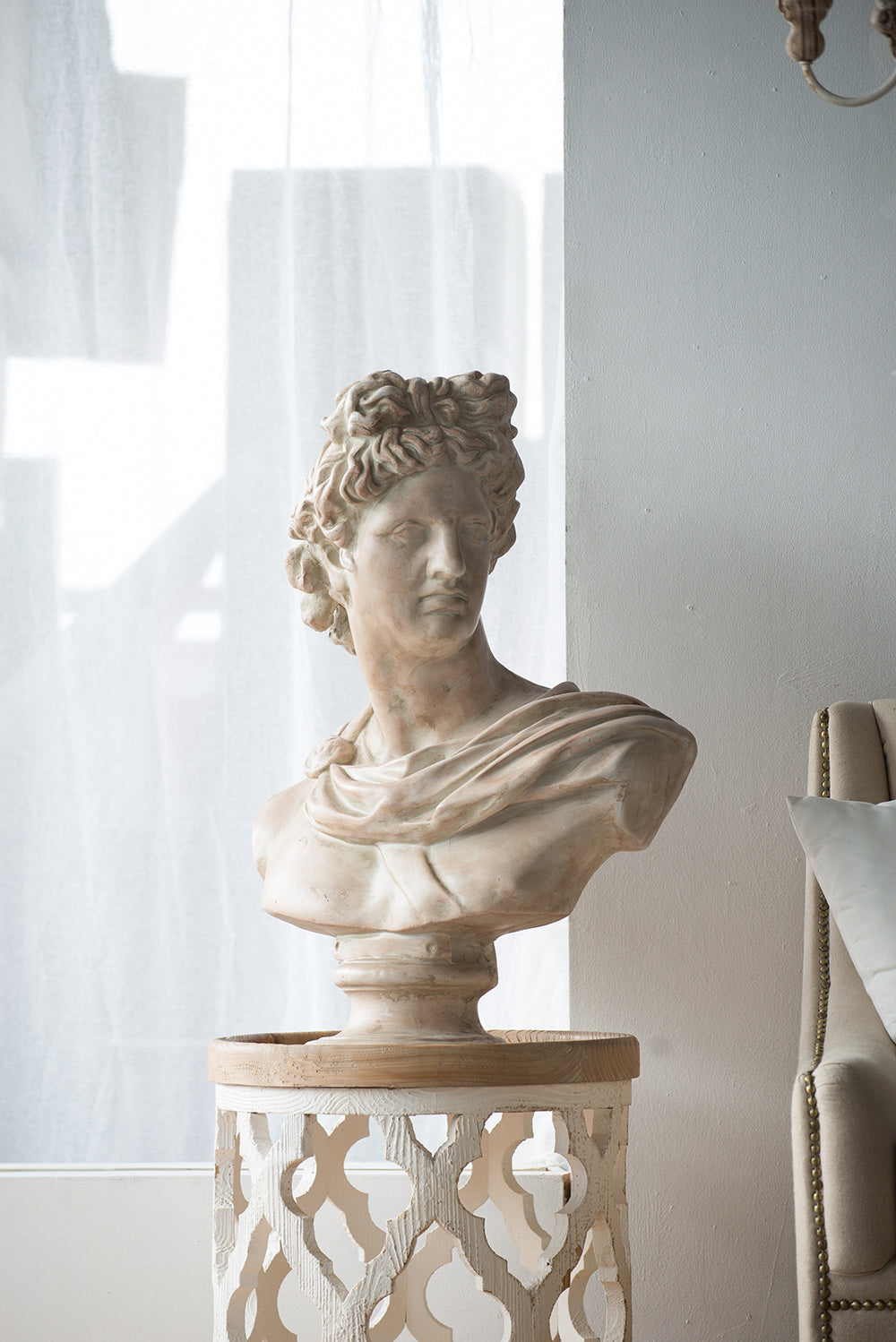 luxury Roman bust decor accent
