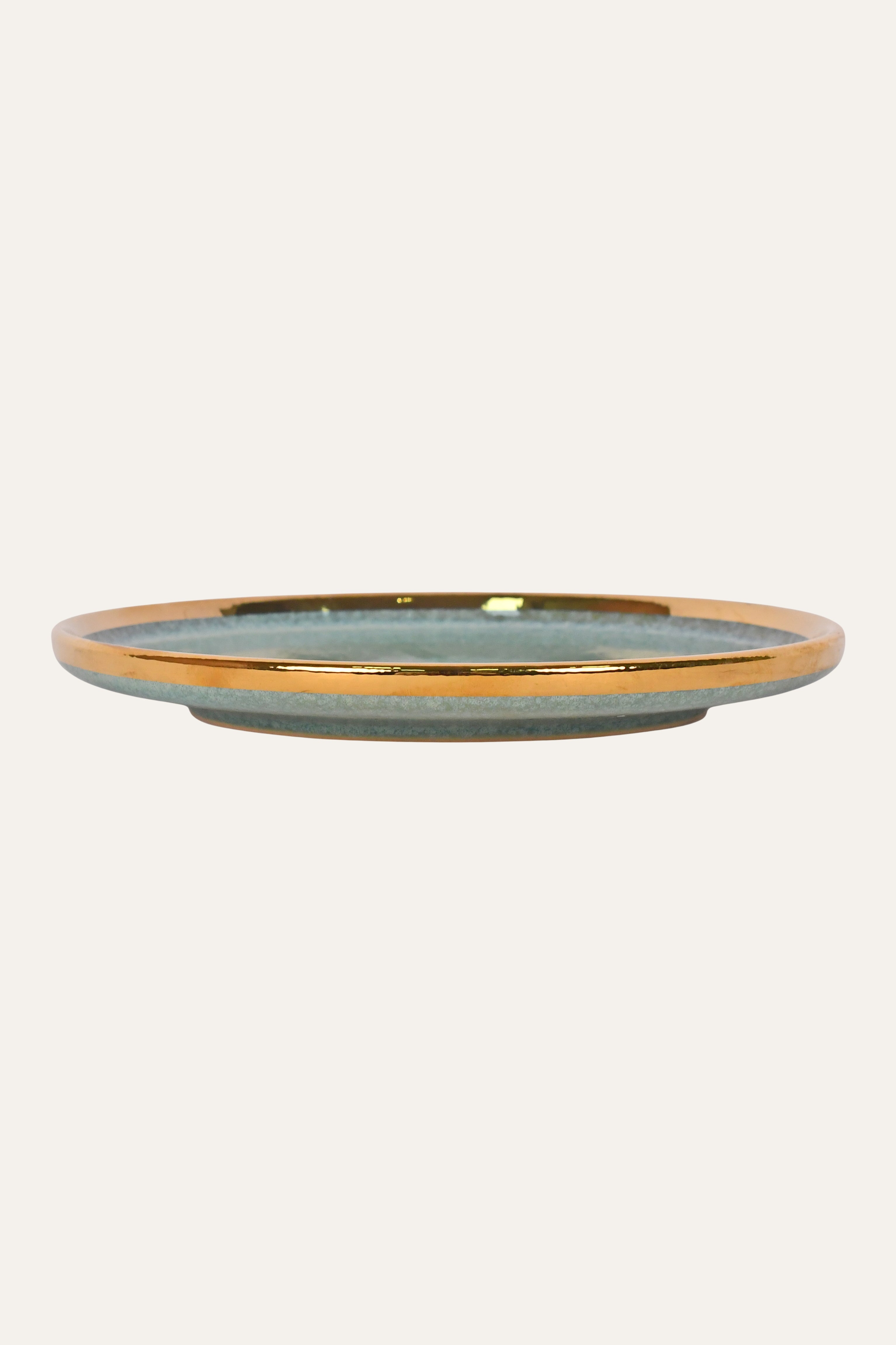 modern gold rim tableware