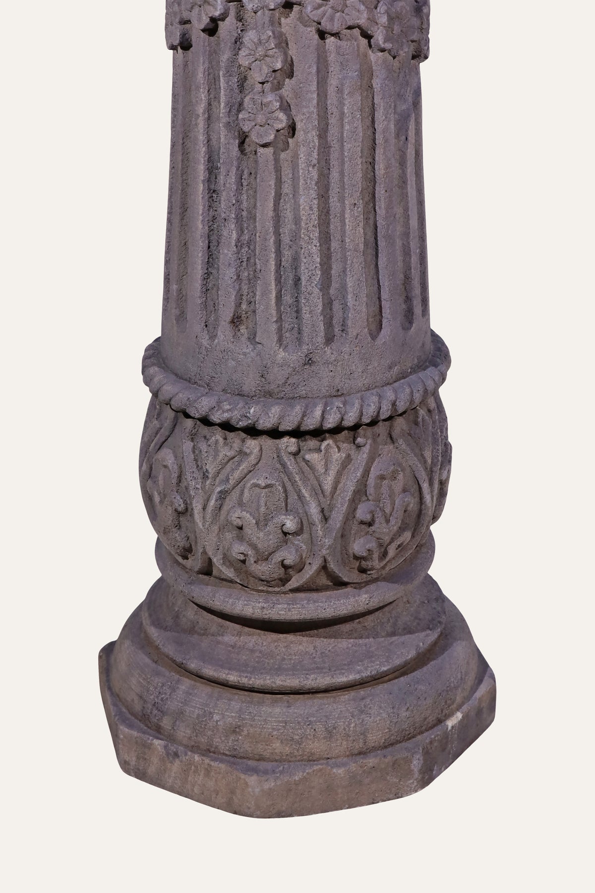musician statue decor