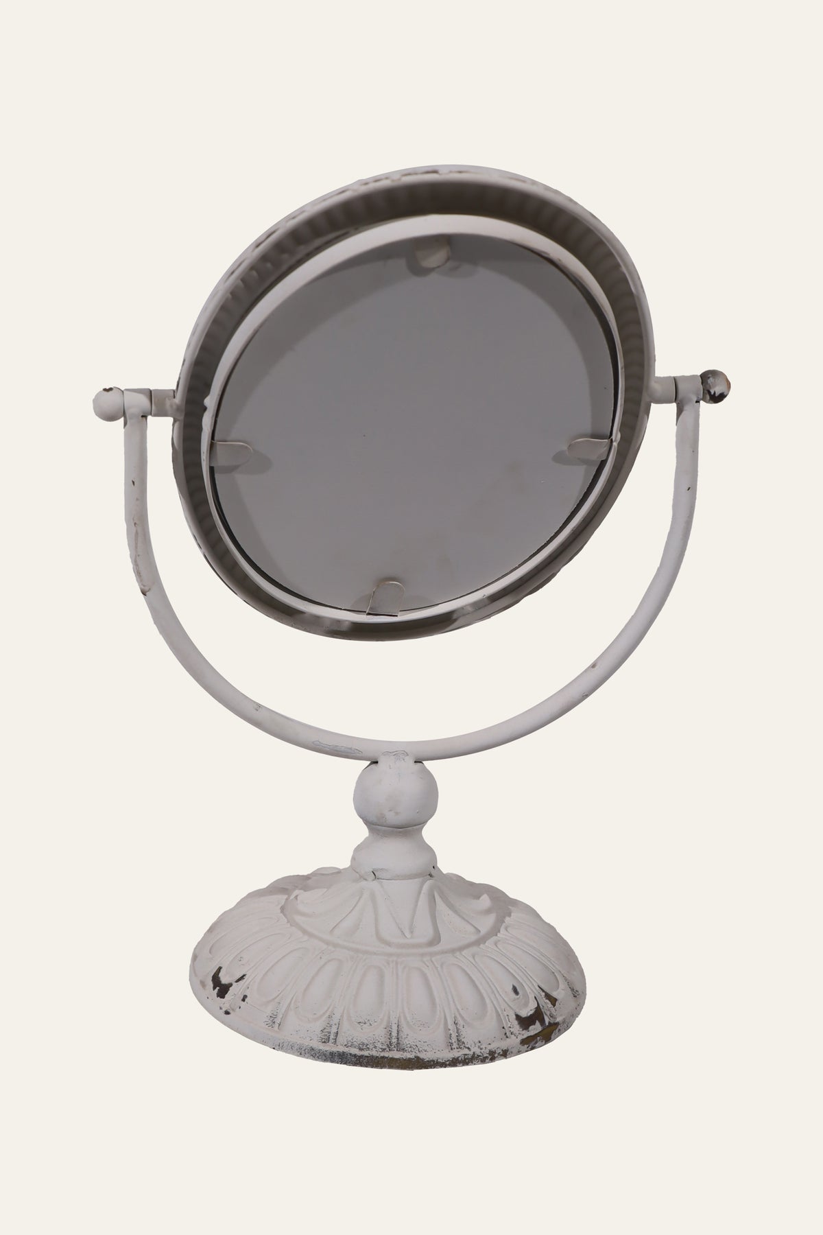 oval tabletop mirror