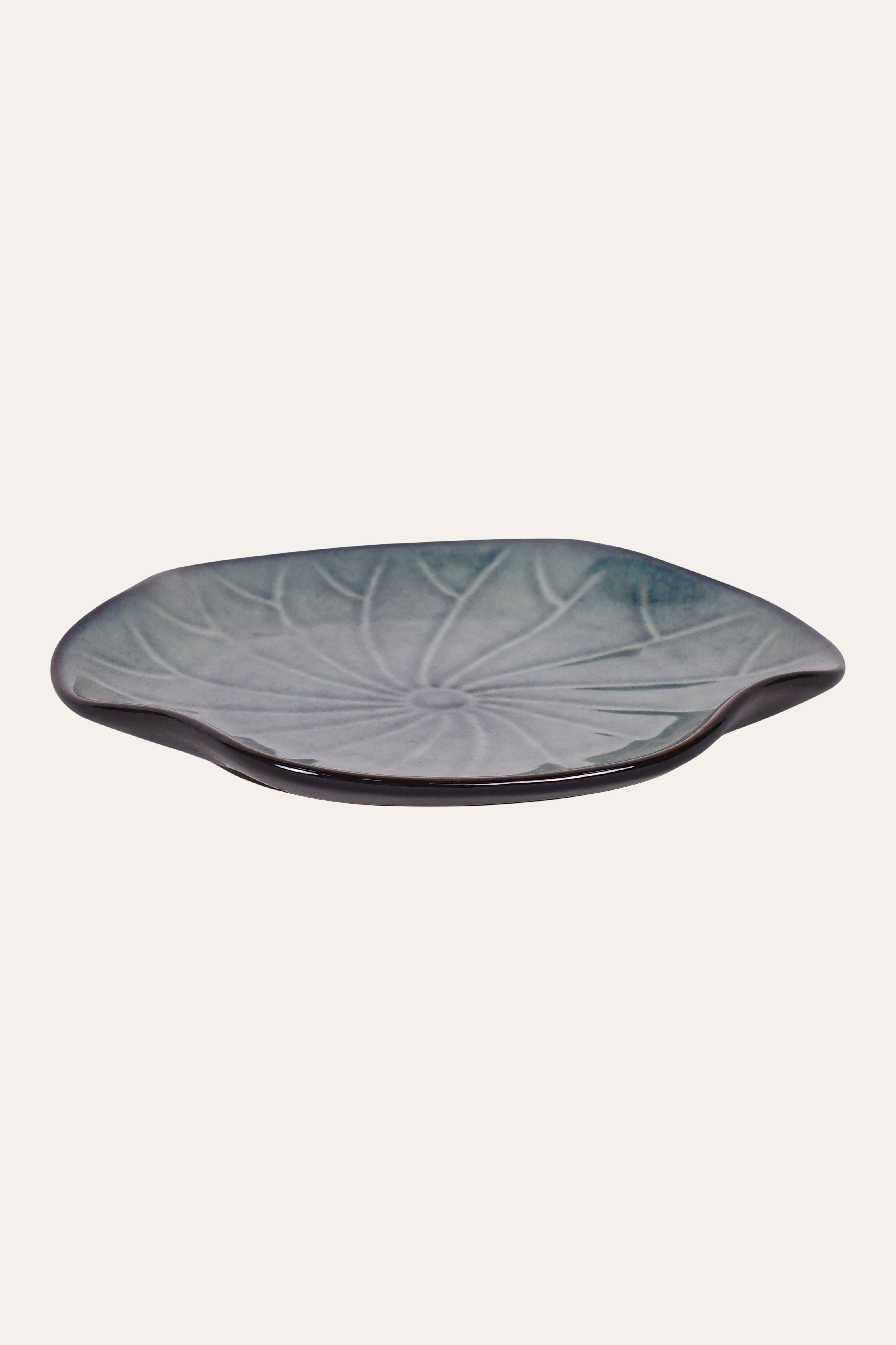 textured ceramic serving plate