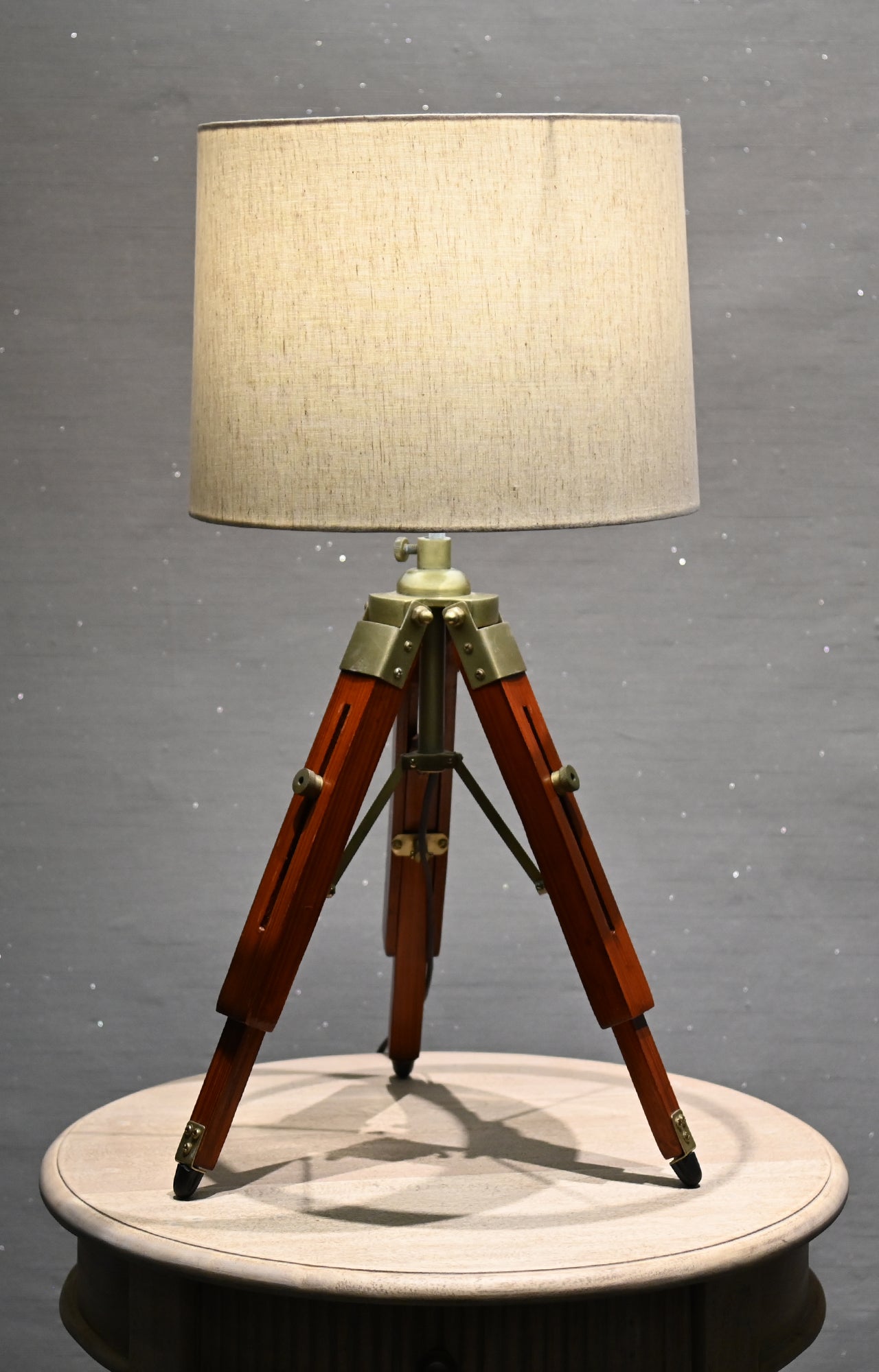 Wood lamp